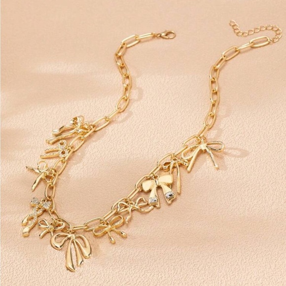 Chain bow charm link gold necklace - Picture 3 of 3